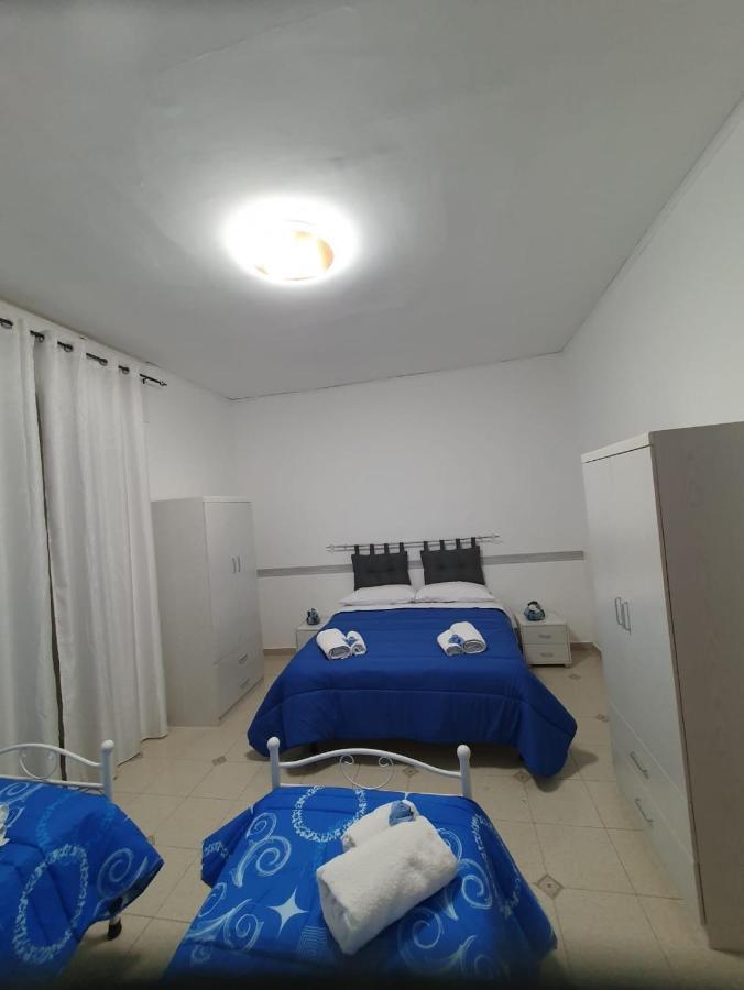House 33 *