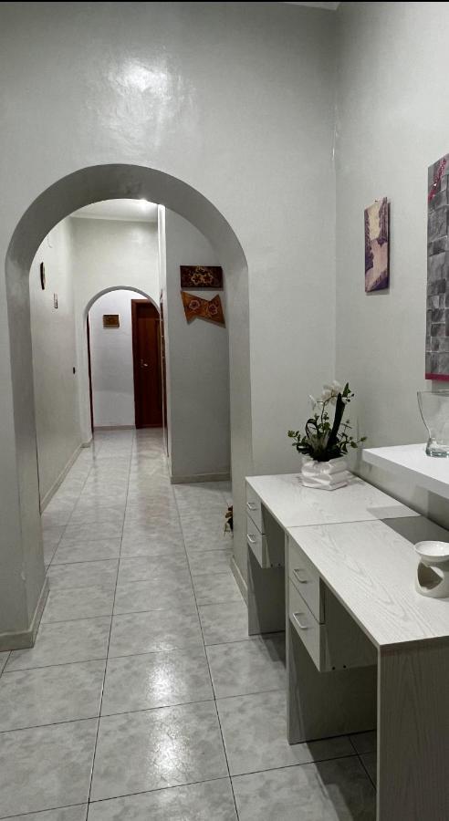 Apartment House 33 *